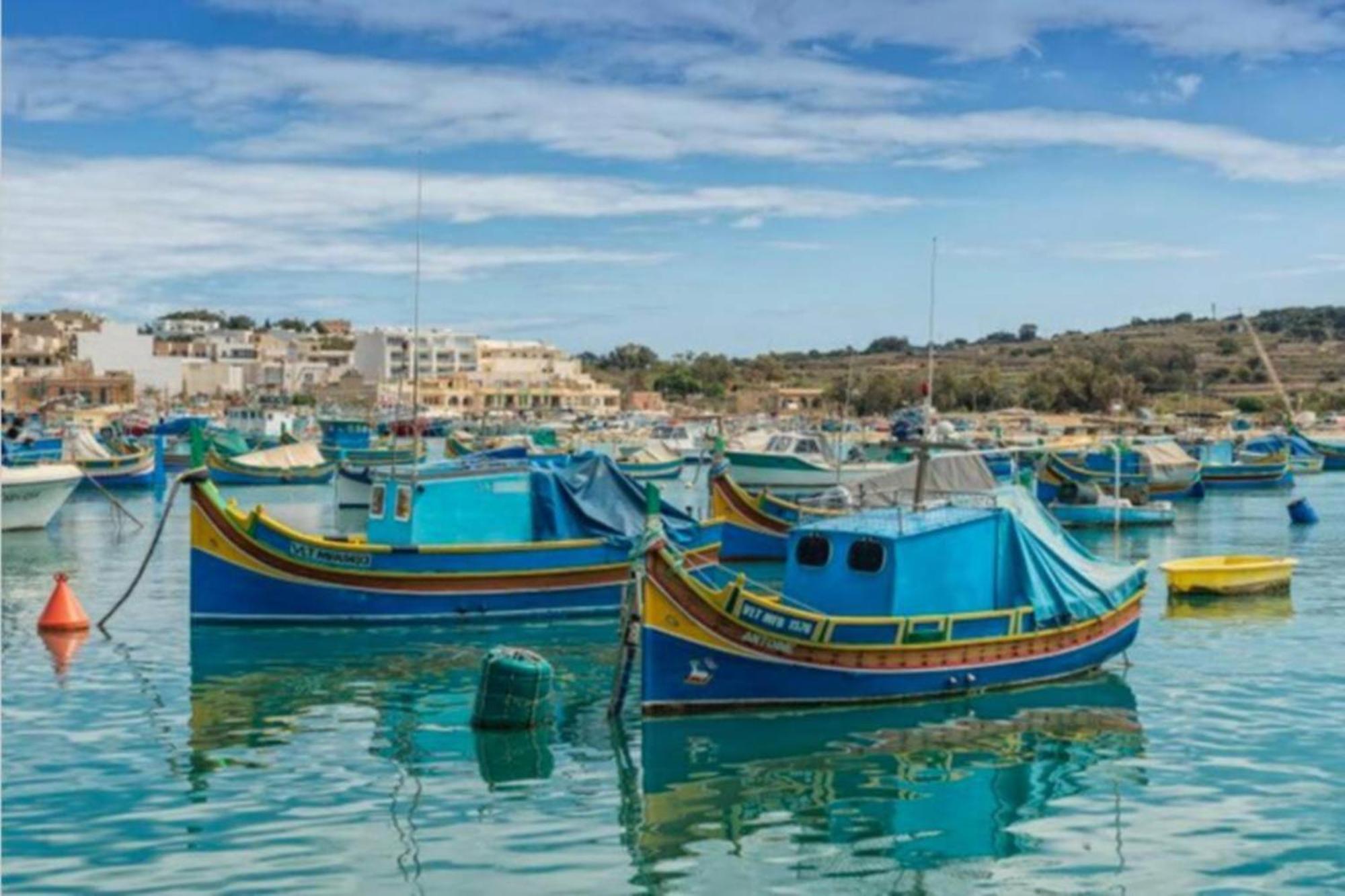 Authentic Gf Apartment With Terrace At The 3 Cities Marina Cospicua Luaran gambar
